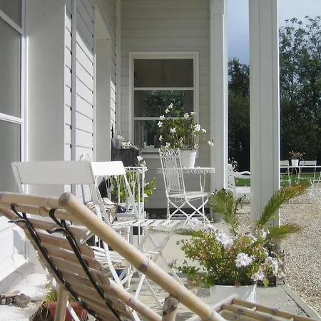 Bambou Bed & Breakfast *